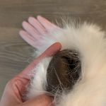 Pink cashmere lined leather gloves with rabbit fur trim Photo 3