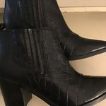 Marc Fisher women black embossing Chelsea Rental 2 boots US 8.5 narrow Photo 7