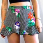 Who What Wear size 4 Striped Floral Ruffle Hem Shorts Photo 1