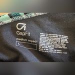 Gap  fit medium impact sports bra tropical pattern size large Photo 1