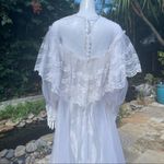 Vintage 1950s lace high neck wedding dress cottage core / boho ruffle tiered lac White Size M Photo 4