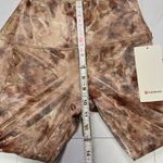 Lululemon NWT Align High Rise Pant 25 in
Diamond Dye Foil Dot Shine Size 6 Photo 7