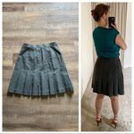 Kathie Lee Collection Kathie Lee Pleated Skirt Gray Knee Length 12 Preppy Minimalist Photo 4