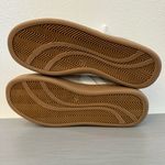 New. Classic Beige and White Women’s Sneakers Tan Size 8 Photo 5