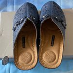 NWT GC Shoes
Women's Krista Perforated Flower Wedge
Mules Blue Size 7 Photo 8