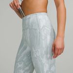 Lululemon Swift Speed High-Rise Tight 28" Reverberate Chevron Jacquard Silver Blue White Photo 1