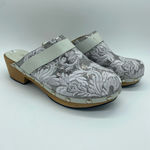 Johnny Was Dormi Silver Green Leather Brocade Wooden Clogs Women size 7.5 / 8.5 Photo 9