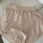 Alo Yoga Cream Athletic Shorts Photo 0