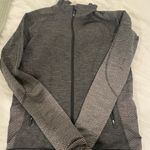 Lululemon  jacket  Photo 1