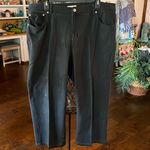 Jones New York ✝️✝️✝️BOGOHO ✝️✝️✝️ Black Capris Photo 0