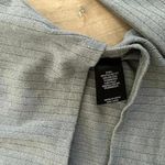 Lovers + Friends  Clea‎ Grey Cutout Ribbed Long Sleeve Cropped Tee Top Sz XXS Photo 4