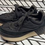 UGG  Marin Lace Platform in size 8.5 Photo 0