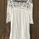 Hot & Delicious  white tunic style top woman’s size small Photo 0