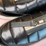 Naturalizers black low breakaway front zip water resistant sneakers size 9.5 Photo 2