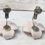 Vintage Clip On Earrings Light Dusky Pink Flower Photo 5