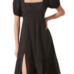 ASTR the Label Poplin Puff Sleeve Tiered Midi Dress Black - Size Small Photo 2