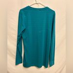 Zyia Activewear Teal Chill Long Sleeved Perforated Shirt Size Extra Large Photo 2