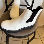 Sincerely Jules NWOB 8.5 White Boots Photo 3