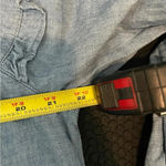 Madewell  Denim Collarless Ruffle-Sleeve Shirt Size Large B12‎ Photo 6