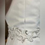 David's Bridal David’s bridal 👰 Elegant White Strapless Wedding Gown with Veil & Tiara Set Photo 4