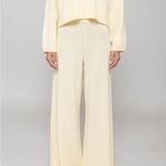 Leset Zoe Wide Photo 4