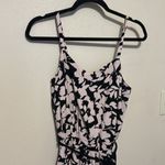 Evereve  Aliyah Floral‎ Print Sleeveless Tie Waist Romper Black Baby Pink Photo 4