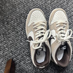 Nike dunks Women’s Photo 4