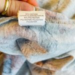 Lucky Brand  gray floral scoop neck short sleeve T Photo 2