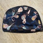 Kate Spade  Dawn‎ Paper Rose Medium Dome Cosmetic Makeup Bag Nylon Photo 1