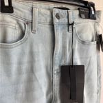 Kendall + Kylie NWT  The Icon High Rise Straight Light Wash Blue Jeans Womens 27 Photo 1