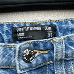 Pretty Little Thing knee rip high rise distressed mom jeans women’s size small 6 Photo 8