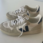 VEJA  Sneakers  Photo 0