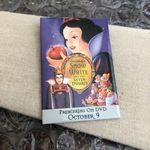 Vintage Disney Snow White Button Brooch Photo 0
