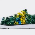 Peacock printed sneakers. Green Size 6 Photo 1