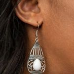 Paparazzi Eastern Essence White Earring (200) Photo 0
