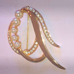 Elegant Vintage Gold Tone CZ Rhinestone Faux Pearl Retro Boho Brooch Photo 0