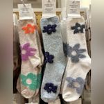 American Eagle AE Light Blue Marled Purple Fuzzy Flower Super Soft Crew Socks Photo 5