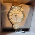Michael Kors  MK6870 LAYTON WHITE DIAL GOLD TONE BRACELET BAND WOMENS WATCH. Photo 2
