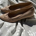 via spiga Via Spega Italian Cream Color kitten Heels with lacing Size 6.5 Photo 5