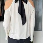 Yilian Fashion Pearl Button Top Large White Photo 1