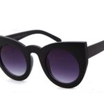 Adewu Matte Black Cat Eye Sunnies Photo 2