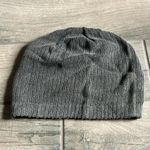 Gray slouchy beanie Photo 1