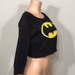 DC Comics New. BATMAN crop sweatshirt.  3/4 length sleeve. NWOT Photo 2