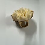 ZARA  Resin Flower Faux Coral Flower Chunky Gold Ring Size 6 Zinc Brass Photo 4