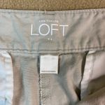 Ann Taylor  LOFT Women's Size 12 Beige Cotton Straight Leg Shorts Casual Summer Photo 3