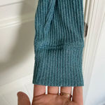 PINK - Victoria's Secret NWOT | PINK‎ Victoria’s Secret women’s ribbed cropped shirt — small Photo 1