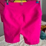 Alo Yoga biker shorts Photo 1