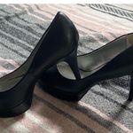 Guess  black almond toe high heels Photo 3