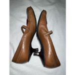 Kenneth Cole Women’s Vintage Brown/Caramel Loafer Kitten Heel 8 Photo 4
