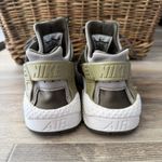Nike  Air Huarache Women’s 8.5 Khaki Olive Green Retro Sneakers Photo 1
